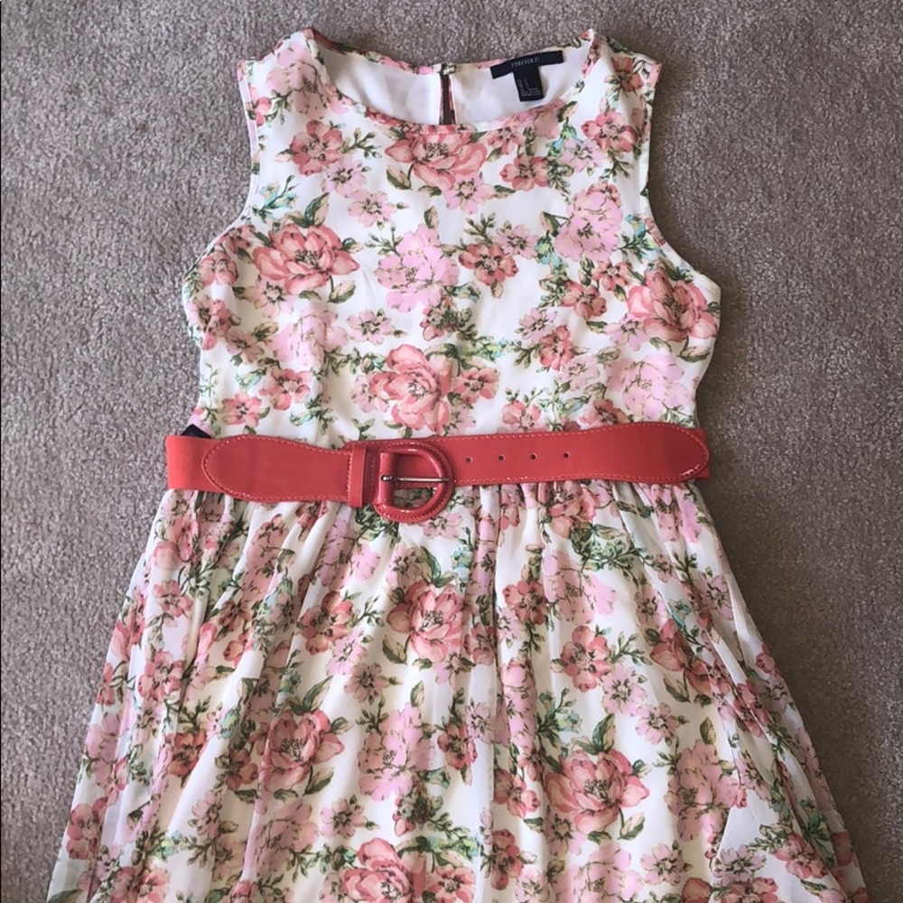 NWOT high low floral dress with belt